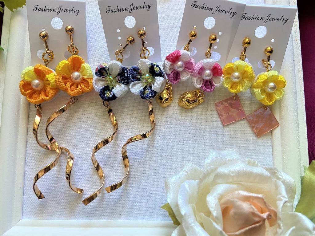 つまみ細工のお花のイヤリング⇔ピアス
