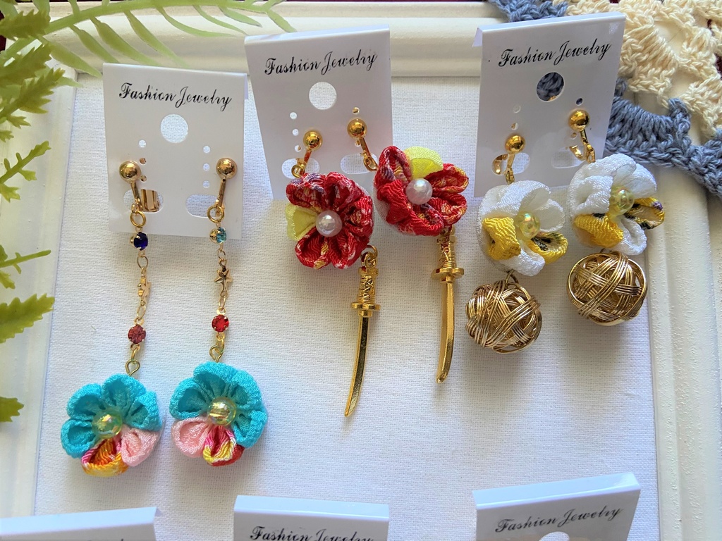つまみ細工のお花のイヤリング⇔ピアス2