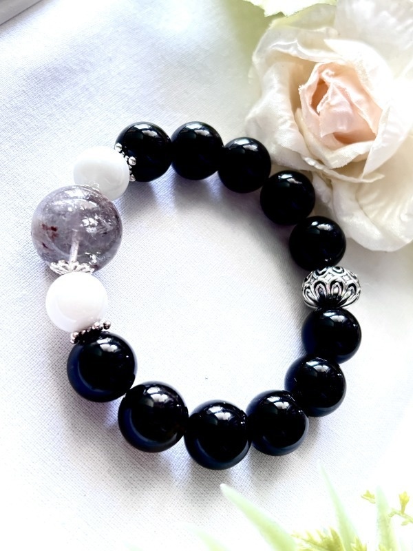 揺るがない軸をつくる 守護と安定のブレスレット N5