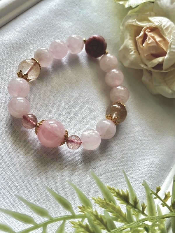 愛される流れをつくる 魅力と引き寄せのローズブレスレット N24