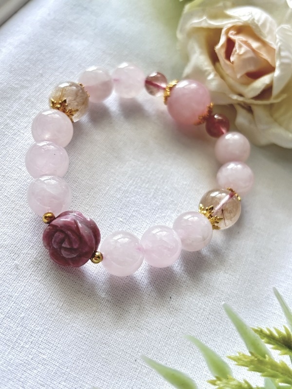 愛される流れをつくる 魅力と引き寄せのローズブレスレット 　N24