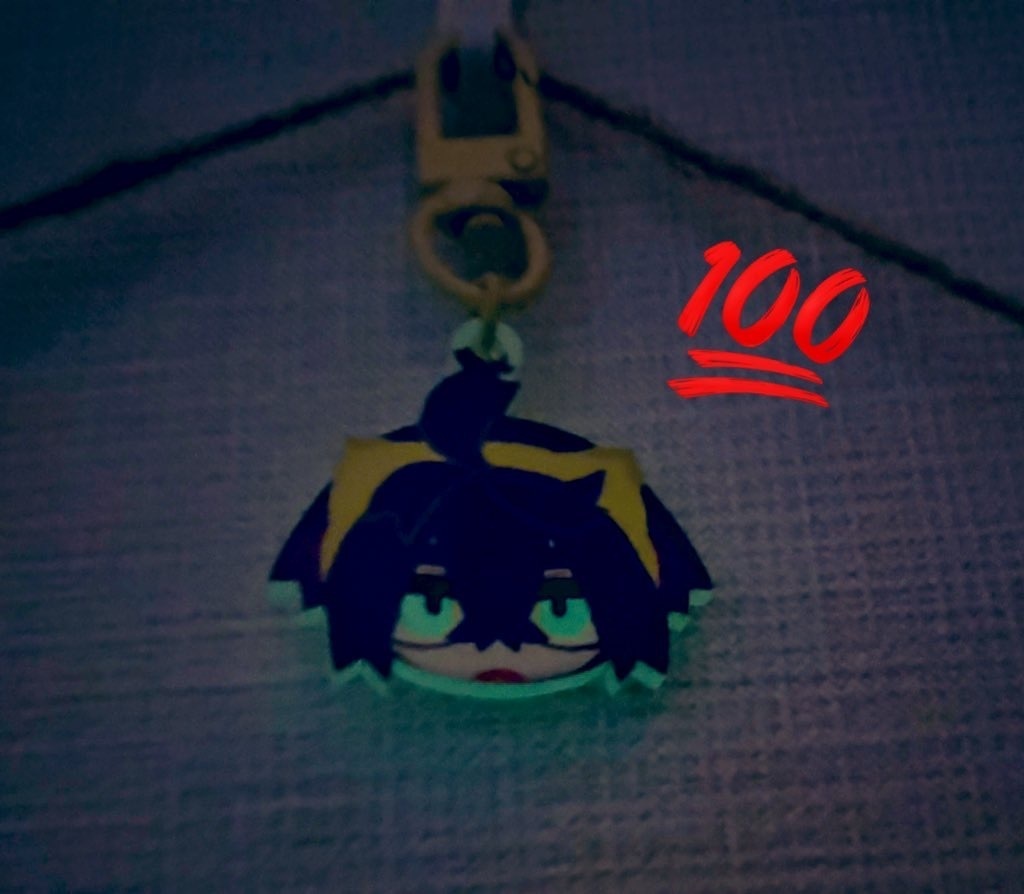 スグリ 蓄光アクキー