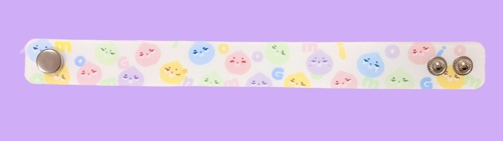 モグミだらけのリストバンド