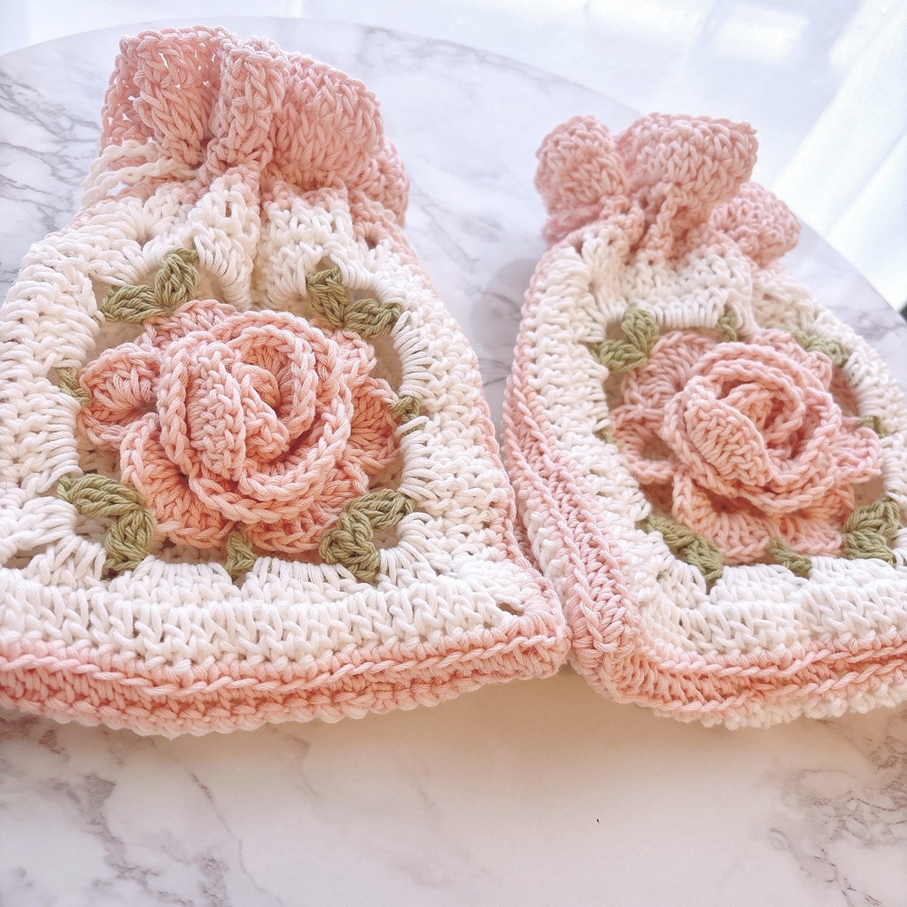 薄ピンクのバラ巾着