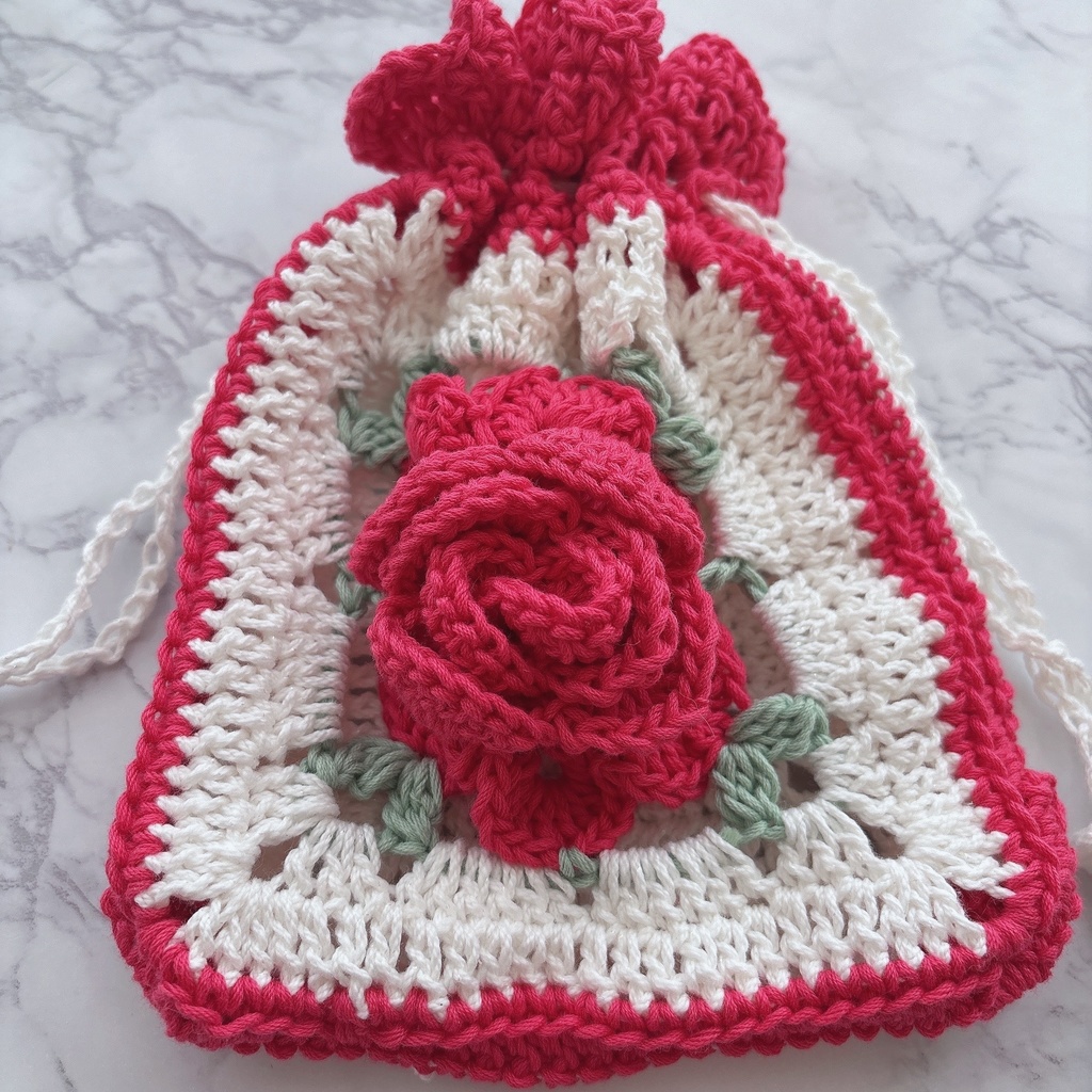 赤い薔薇の巾着