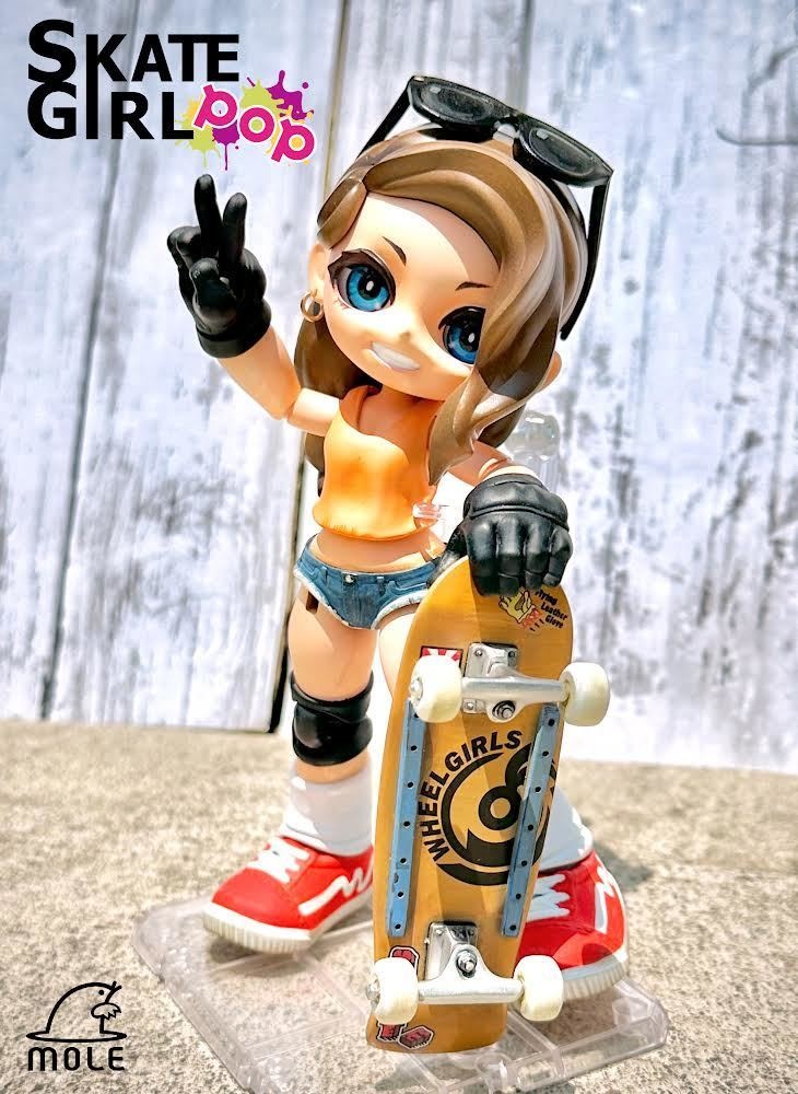 SKATE GIRL POP