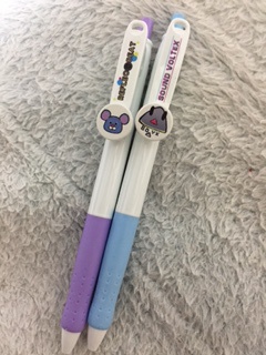 パステルくんさんボールペン（左）