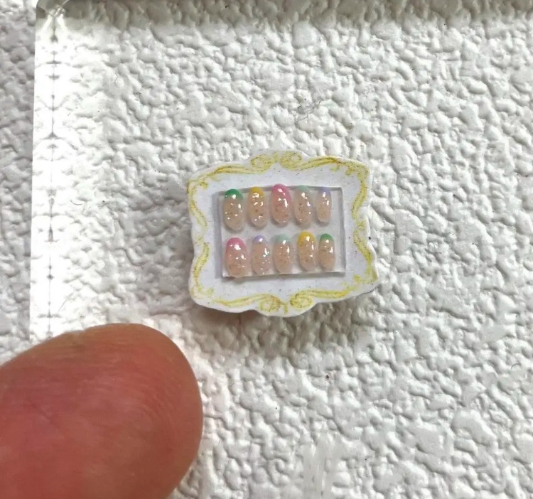 【オビツ24サイズ　ドール用ネイルチップ】