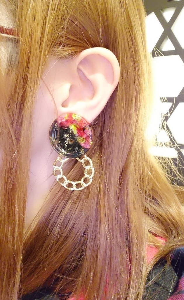 庭師イメージ/耳飾り