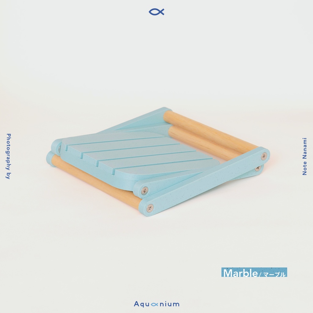 Iconium (1/4折りたたみスツール)