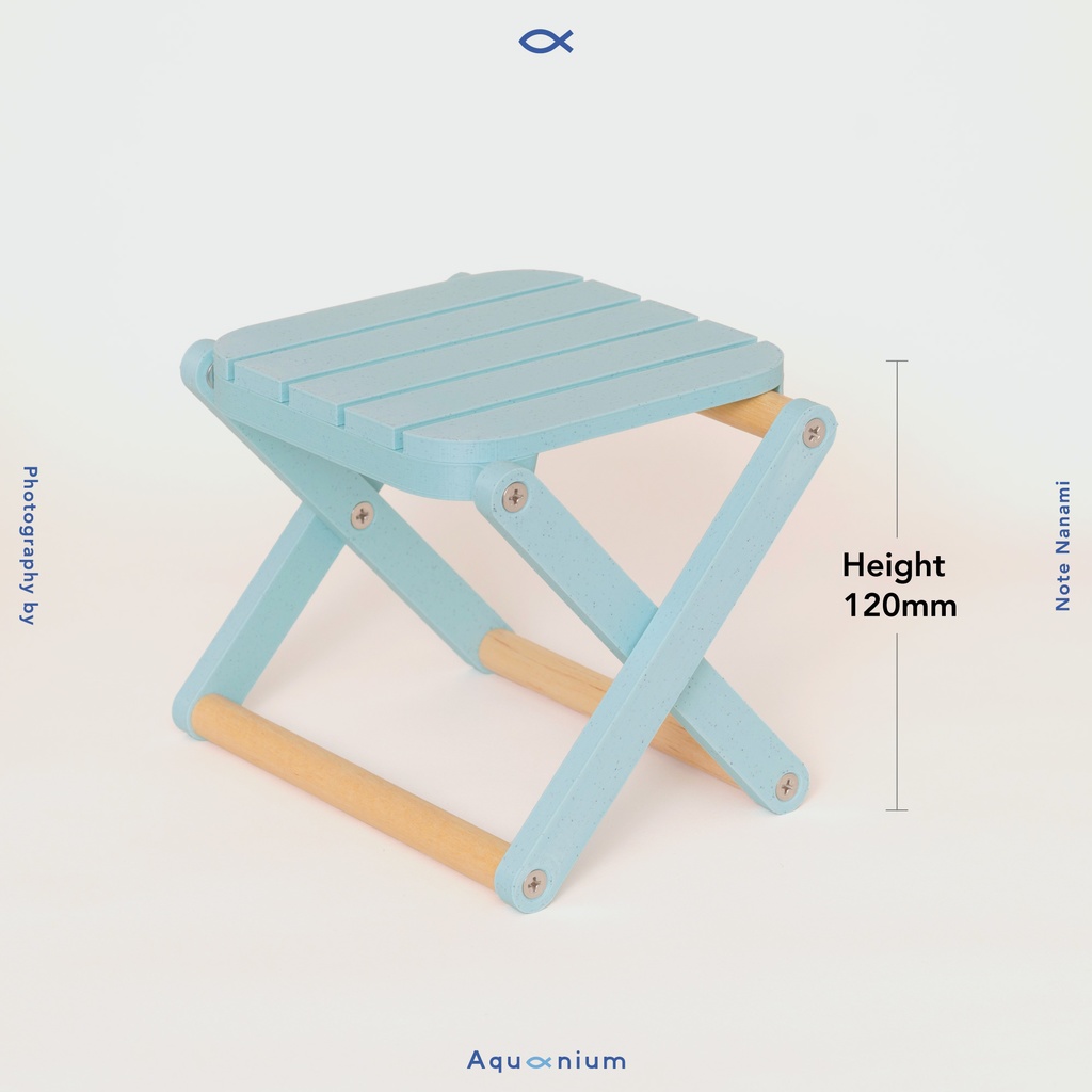 Iconium (1/4折りたたみスツール)