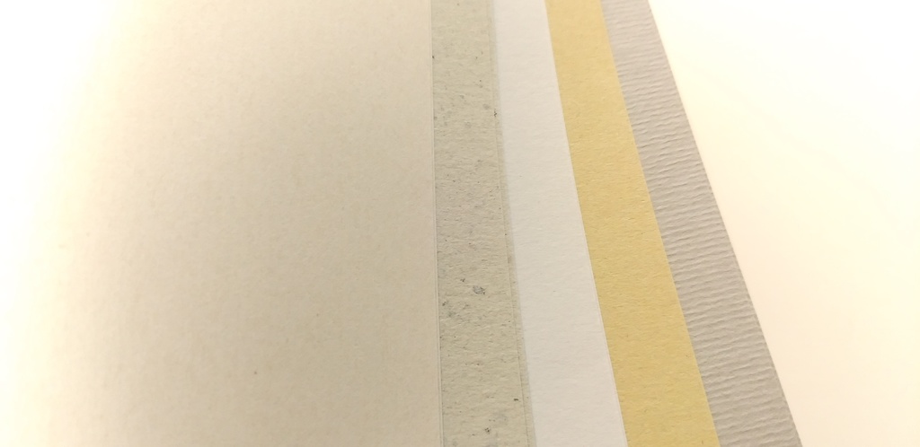 A5ノート「薪ストーブはあったかいぞ。」