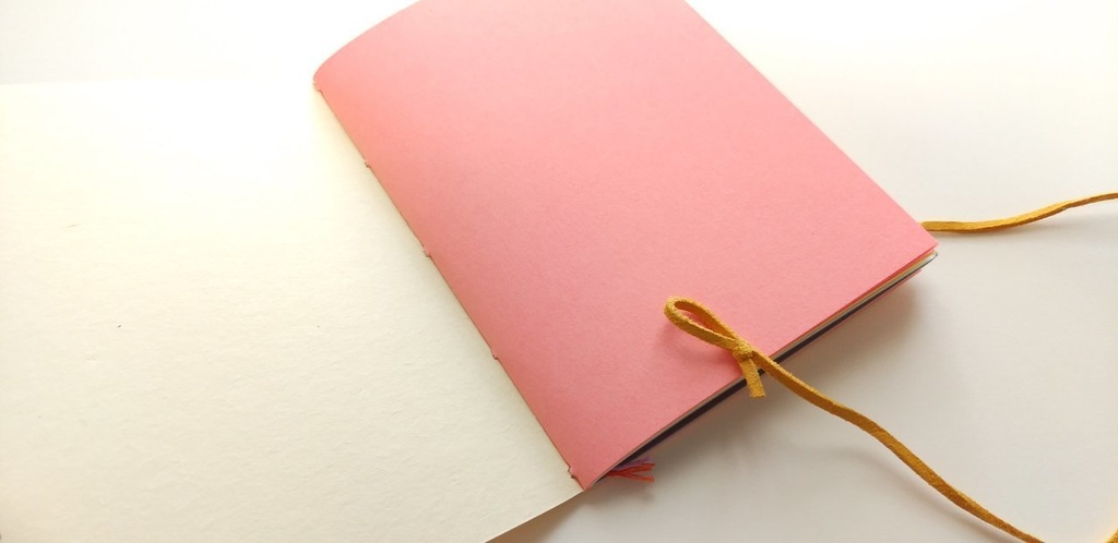 A6ノート 色鮮やかな街にて【紙たくさん!ノート】