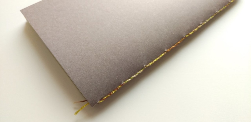 A5ノート【薄手 Re.】「民族、楽しい!」 紙たくさんノート!