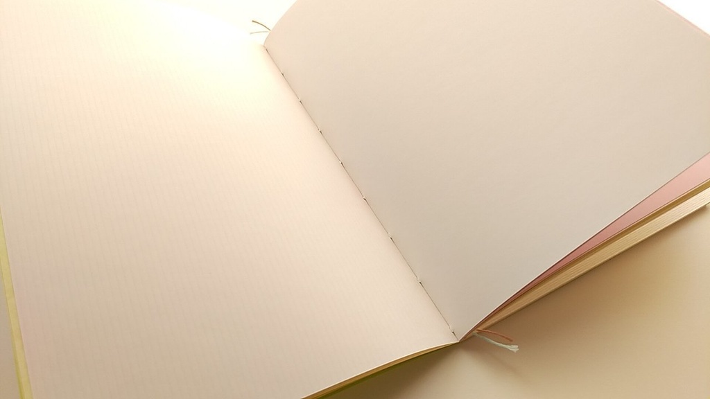 A5ノート「ずーっとながめている」 紙たくさんノート!