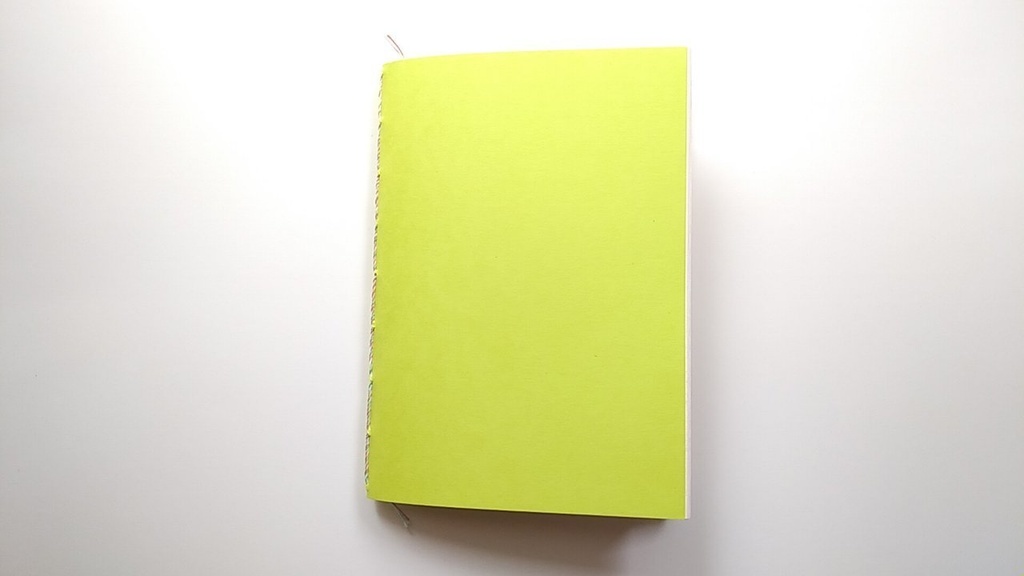 A5ノート「ずーっとながめている」 紙たくさんノート!