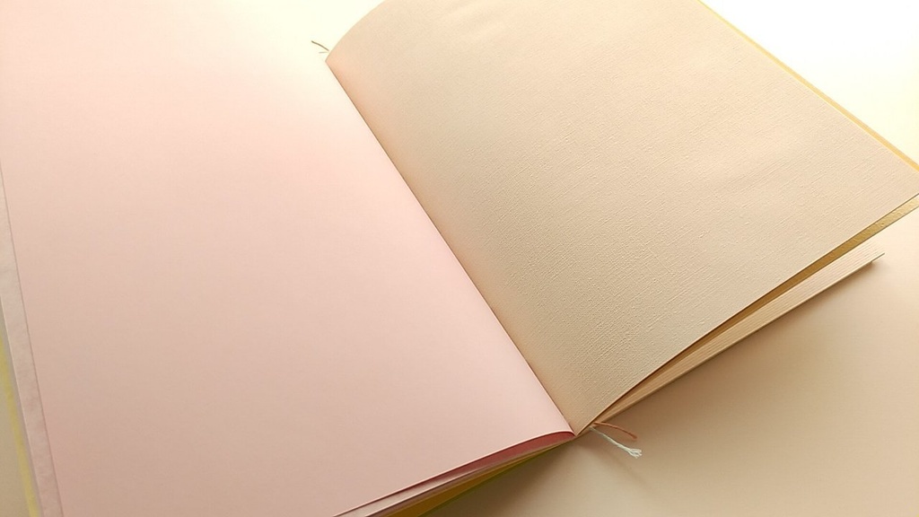 A5ノート「ずーっとながめている」 紙たくさんノート!