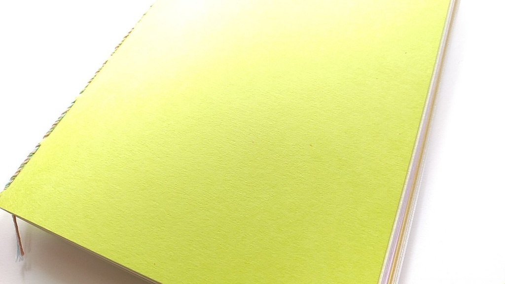 A5ノート「ずーっとながめている」 紙たくさんノート!