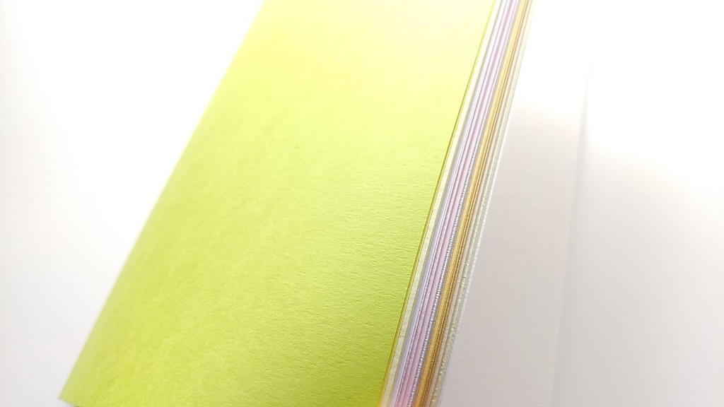 A5ノート「ずーっとながめている」 紙たくさんノート!