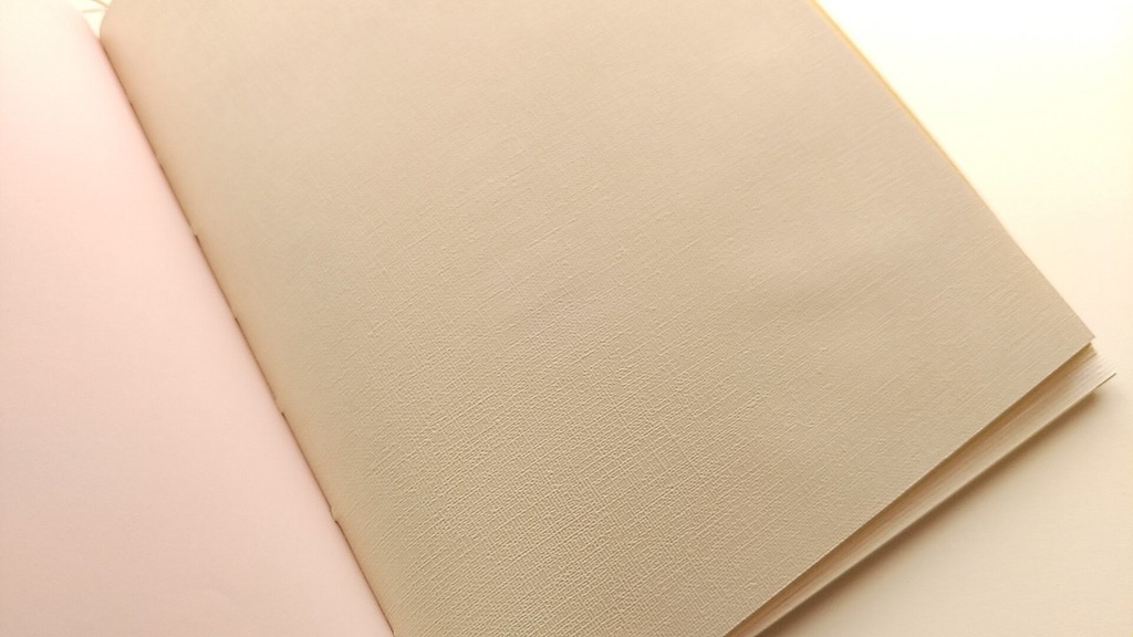 A5ノート「ずーっとながめている」 紙たくさんノート!