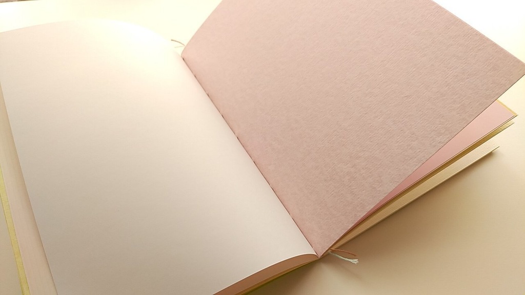 A5ノート「ずーっとながめている」 紙たくさんノート!