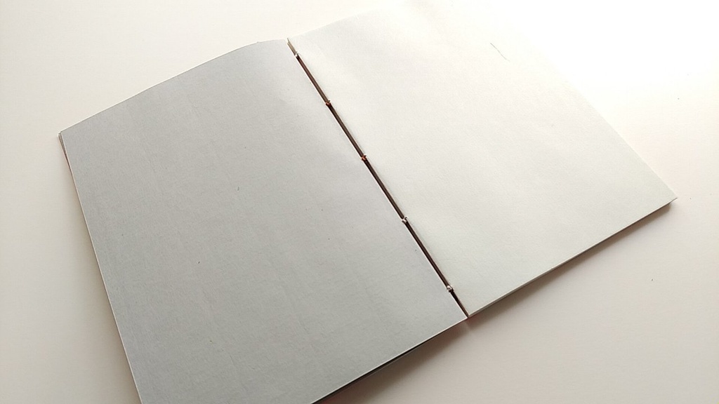 A6ノート「花と遊ぶ」【旅人】