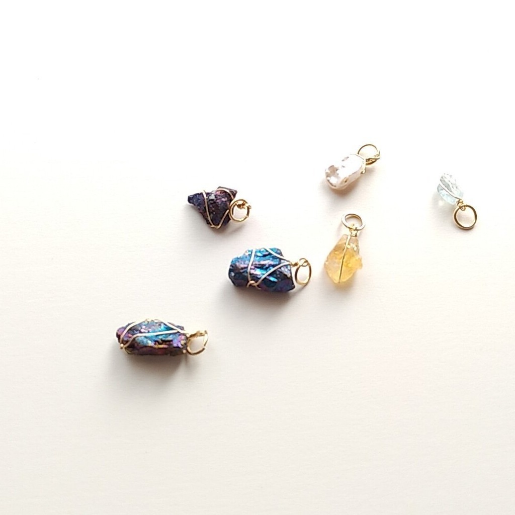 【まんま紐】天然石を“まんま”使ったノートバンド