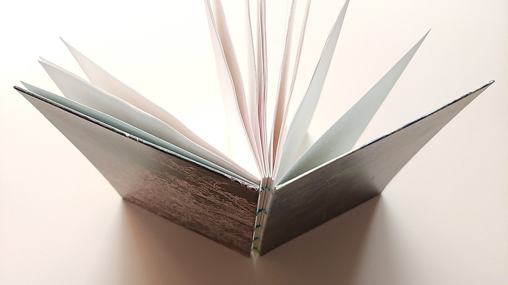 A6ノート《旅人》幽玄にいる