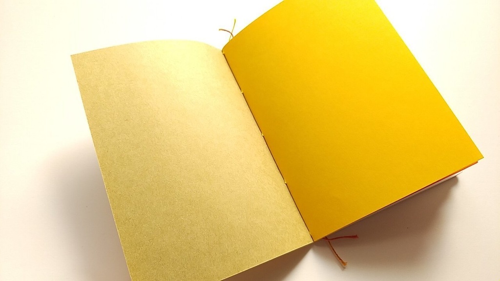 A6ノート 「太陽にちかづく」【紙たくさん!ノート】