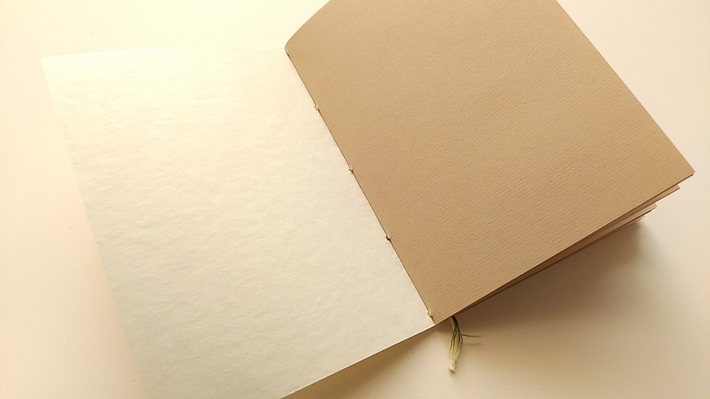 A6ノート「日陰にわらう」 【紙たくさん!ノート】