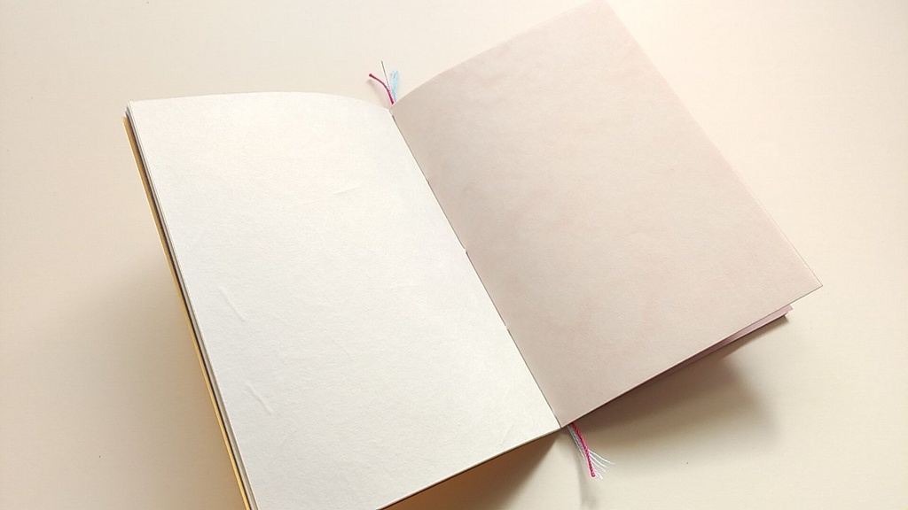 A6ノート「幸せを運んで Dance Dance」【紙たくさん!ノート】