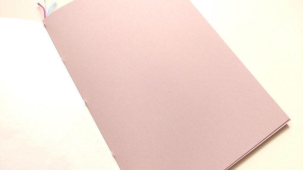 A6ノート「幸せを運んで Dance Dance」【紙たくさん!ノート】