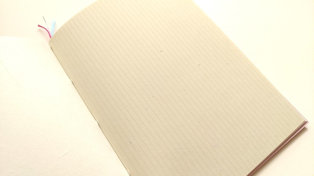 A6ノート「幸せを運んで Dance Dance」【紙たくさん!ノート】