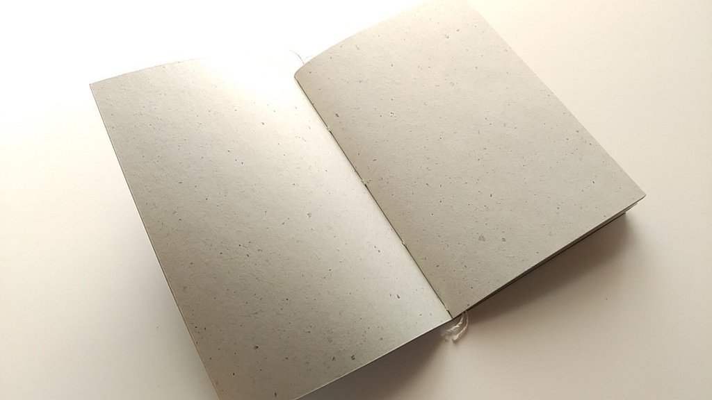 A6ノート 「星が降るその裏で」【紙たくさん!ノート】