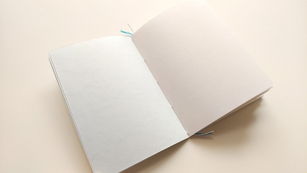 A6ノート 「足元の宝物探し」【紙たくさん!ノート】