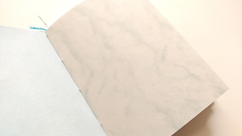 A6ノート 「足元の宝物探し」【紙たくさん!ノート】