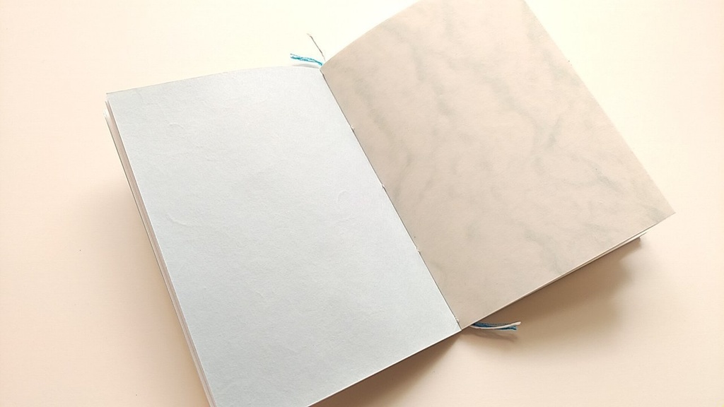 A6ノート 「足元の宝物探し」【紙たくさん!ノート】