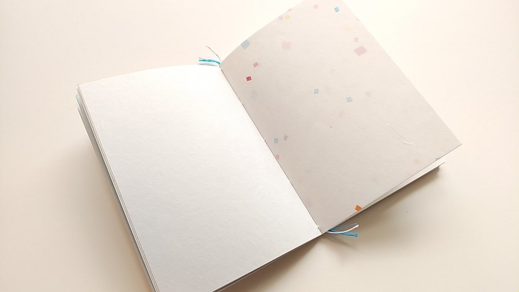 A6ノート 「足元の宝物探し」【紙たくさん!ノート】