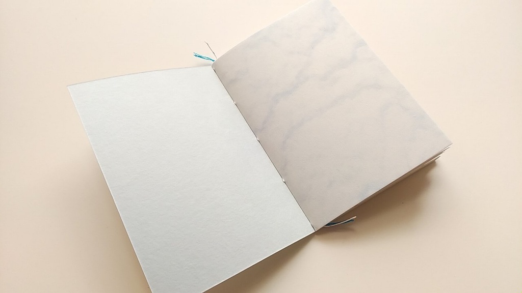 A6ノート 「足元の宝物探し」【紙たくさん!ノート】