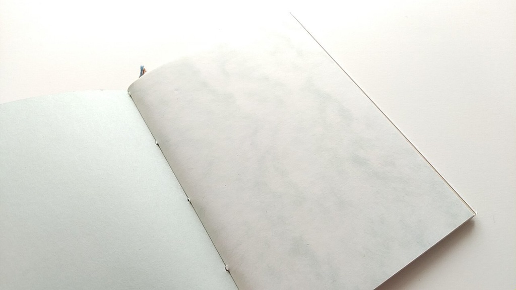 A6ノート「ナゾをとけない探偵さん」【紙たくさん!ノート】