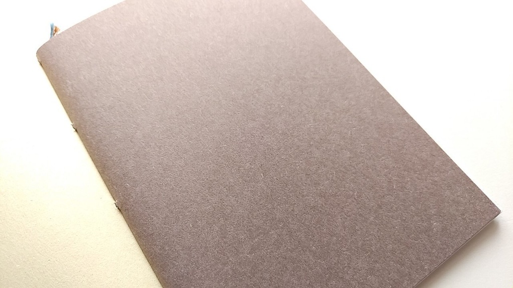 A6ノート「ナゾをとけない探偵さん」【紙たくさん!ノート】