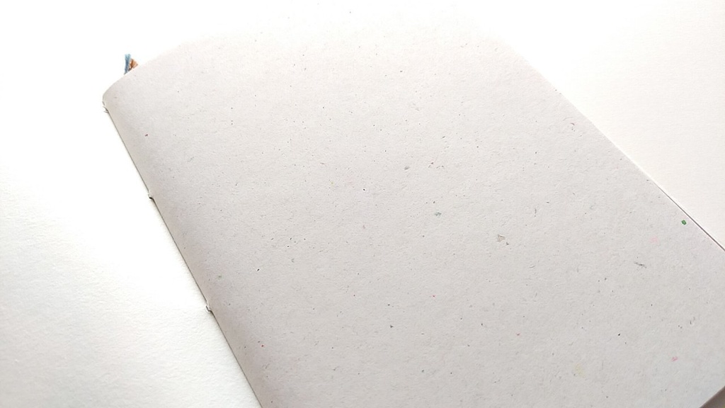 A6ノート「ナゾをとけない探偵さん」【紙たくさん!ノート】