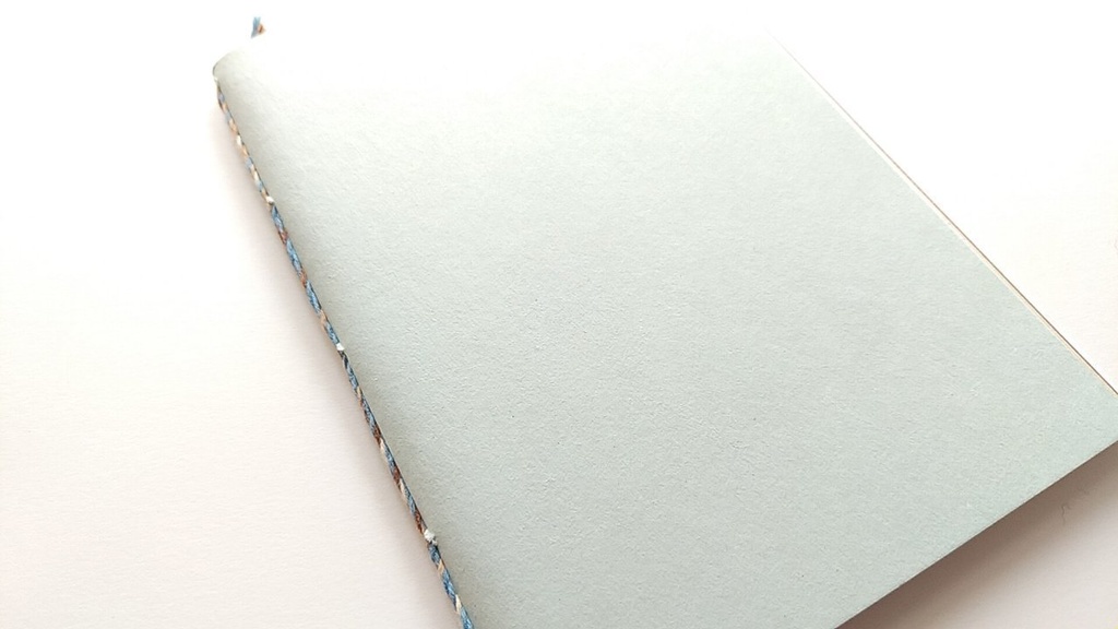 A6ノート「ナゾをとけない探偵さん」【紙たくさん!ノート】