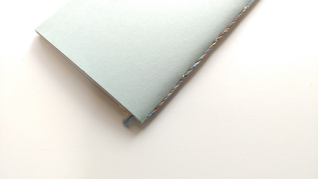 A6ノート「ナゾをとけない探偵さん」【紙たくさん!ノート】