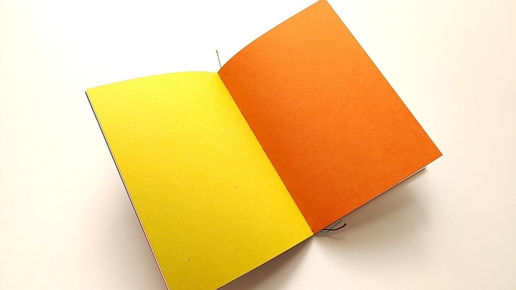 A6ノート「憧れの民族衣装」【紙たくさん!ノート】