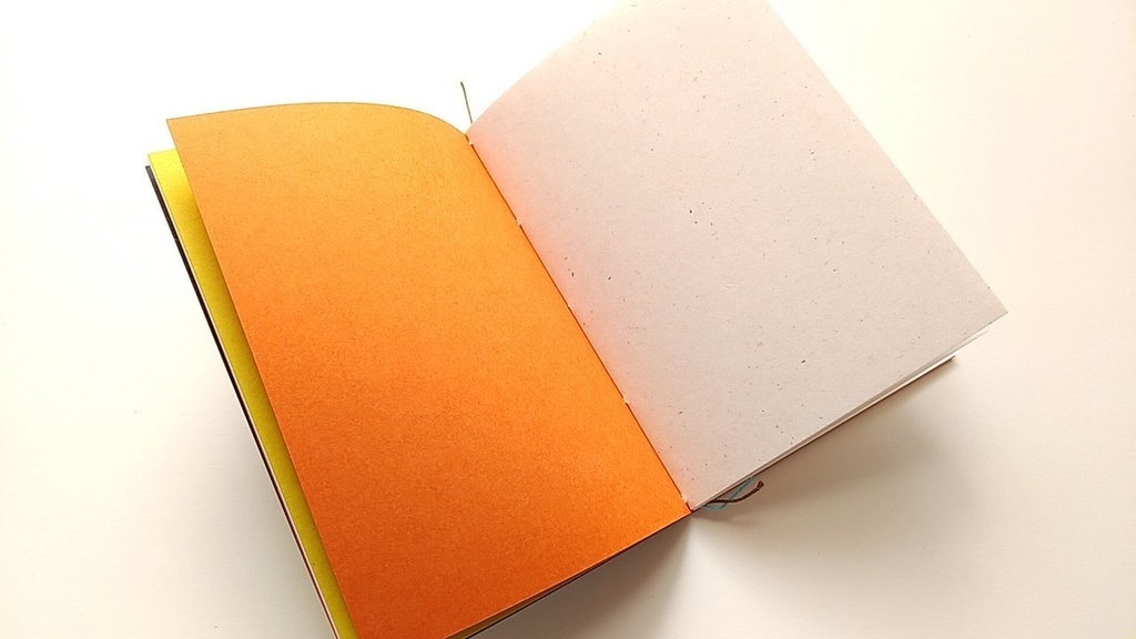 A6ノート「憧れの民族衣装」【紙たくさん!ノート】