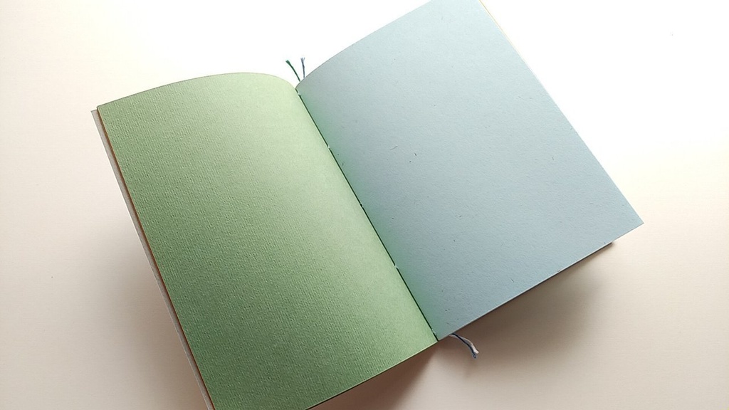 A6ノート「夜の長い国」【紙たくさん!ノート】