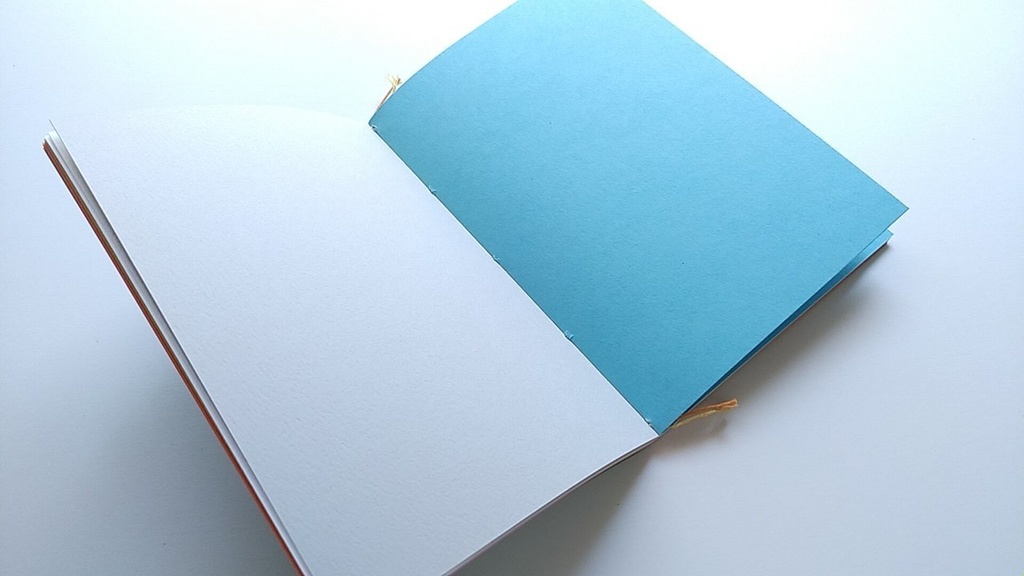 A6ノート「とっておきをみつけに」【紙たくさん!ノート】