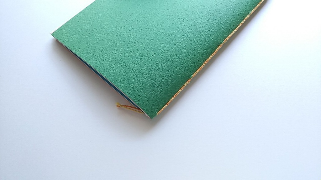 A6ノート「とっておきをみつけに」【紙たくさん!ノート】