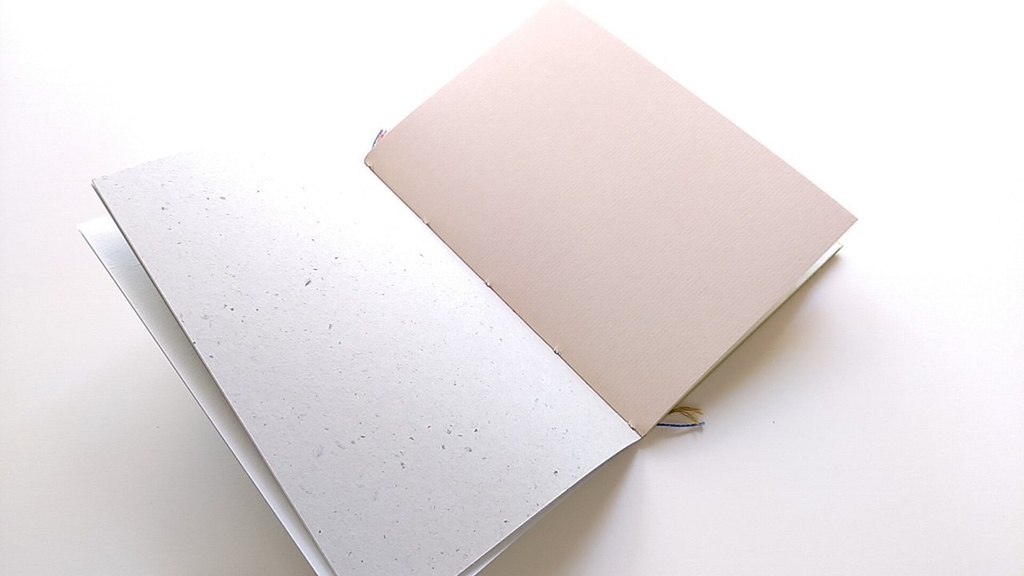 A6ノート「ハンターのお時間です🐟」【紙たくさん!ノート】